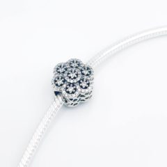 фотография шарм пандора зимние кружева. 791998CZ-1 №4